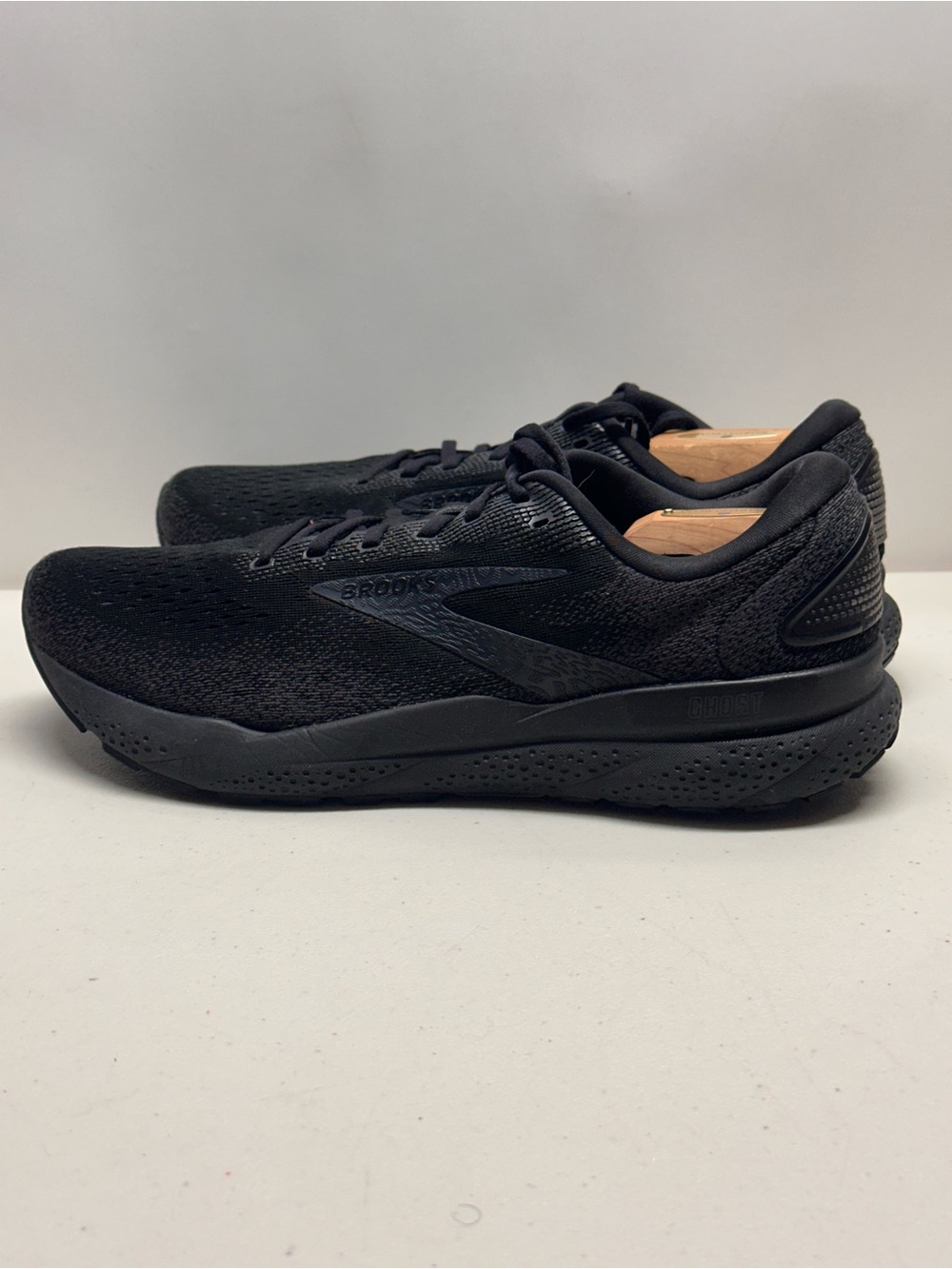 Brooks Ghost 16 Mens 12 D Shoes Black 1104181D020 Running Gym Walking